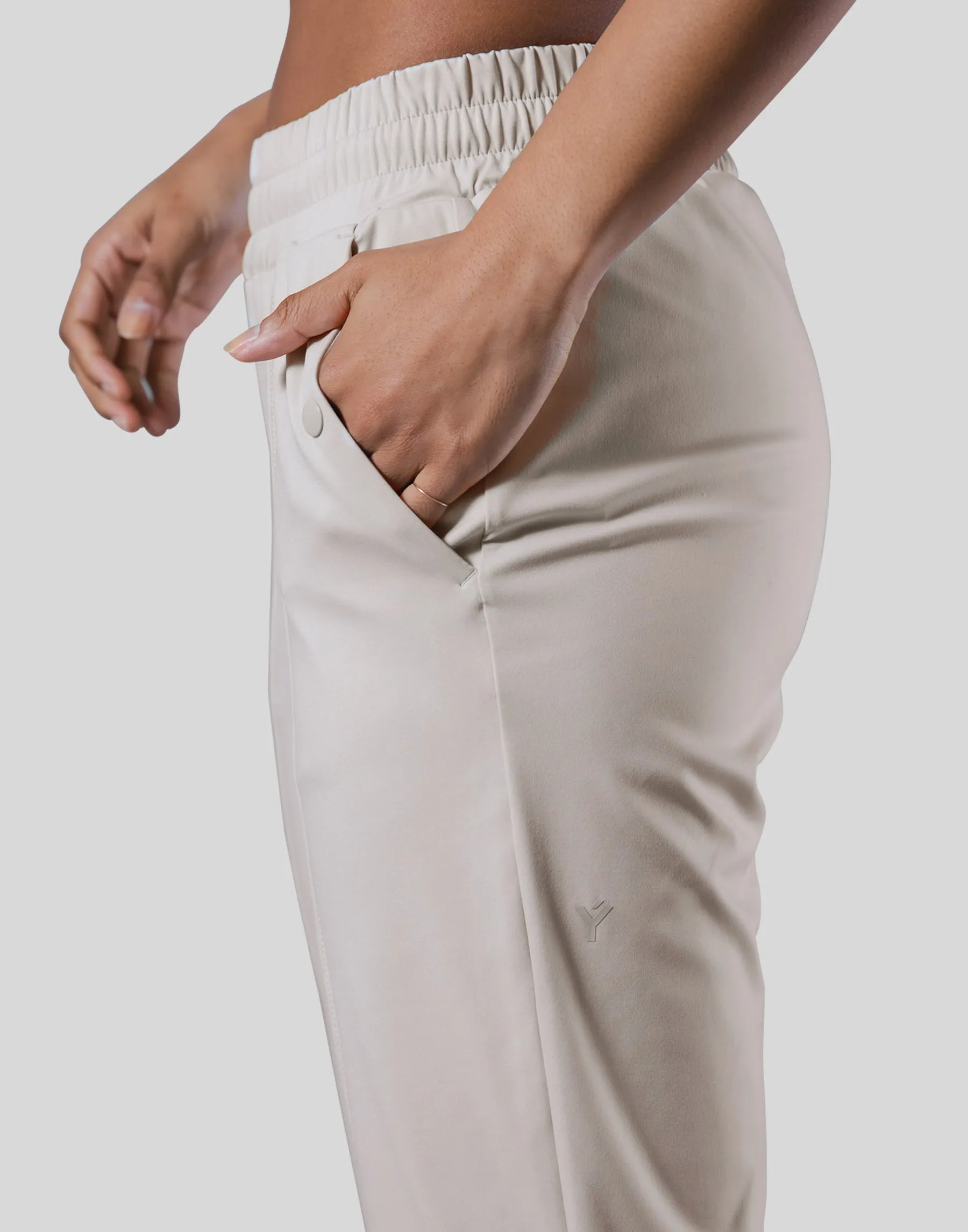 2Way Stretch Pleats Pants - Ivory