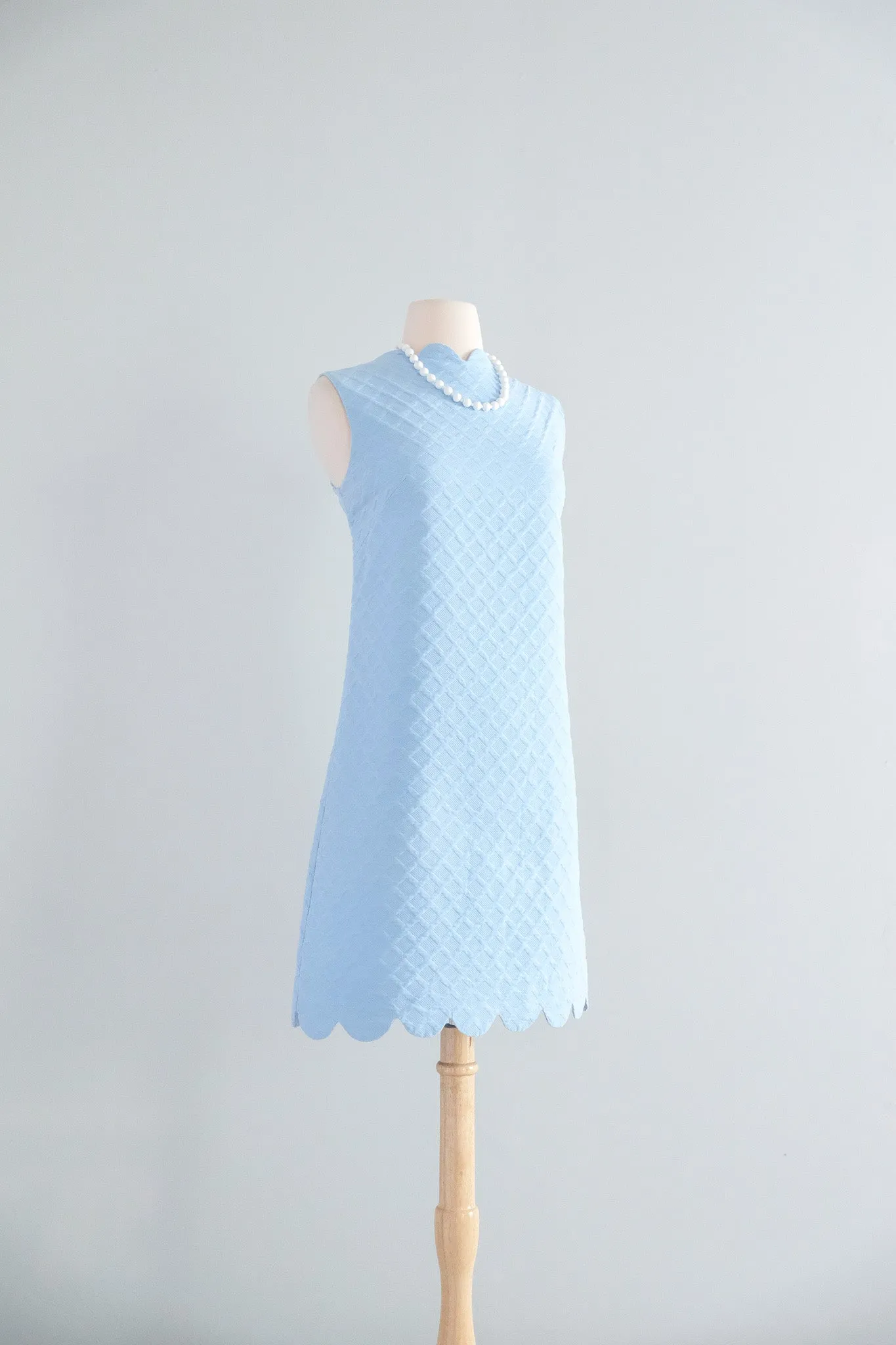 Cutest 1960's Baby Blue Scalloped Shift Dress / Sz M