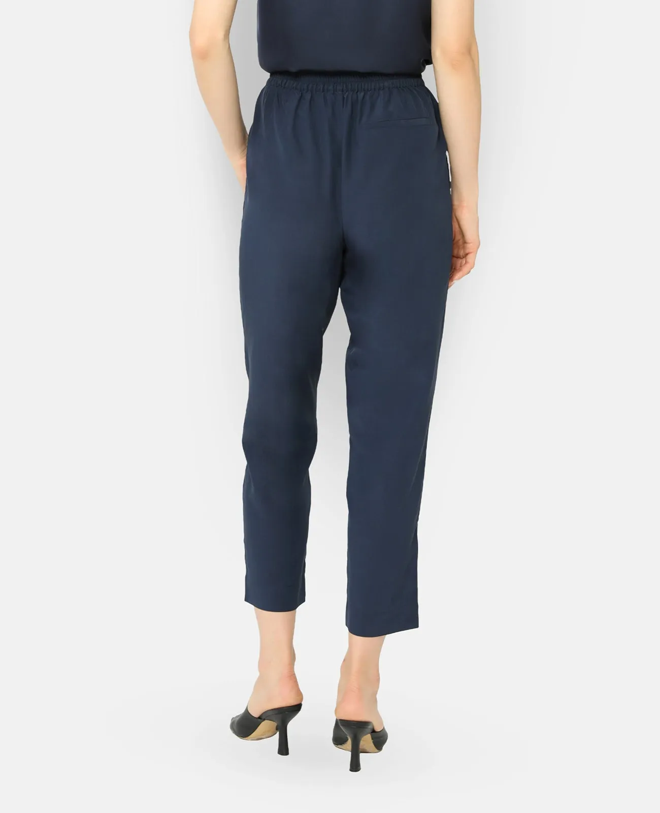 Silk Signature Ankle Pant